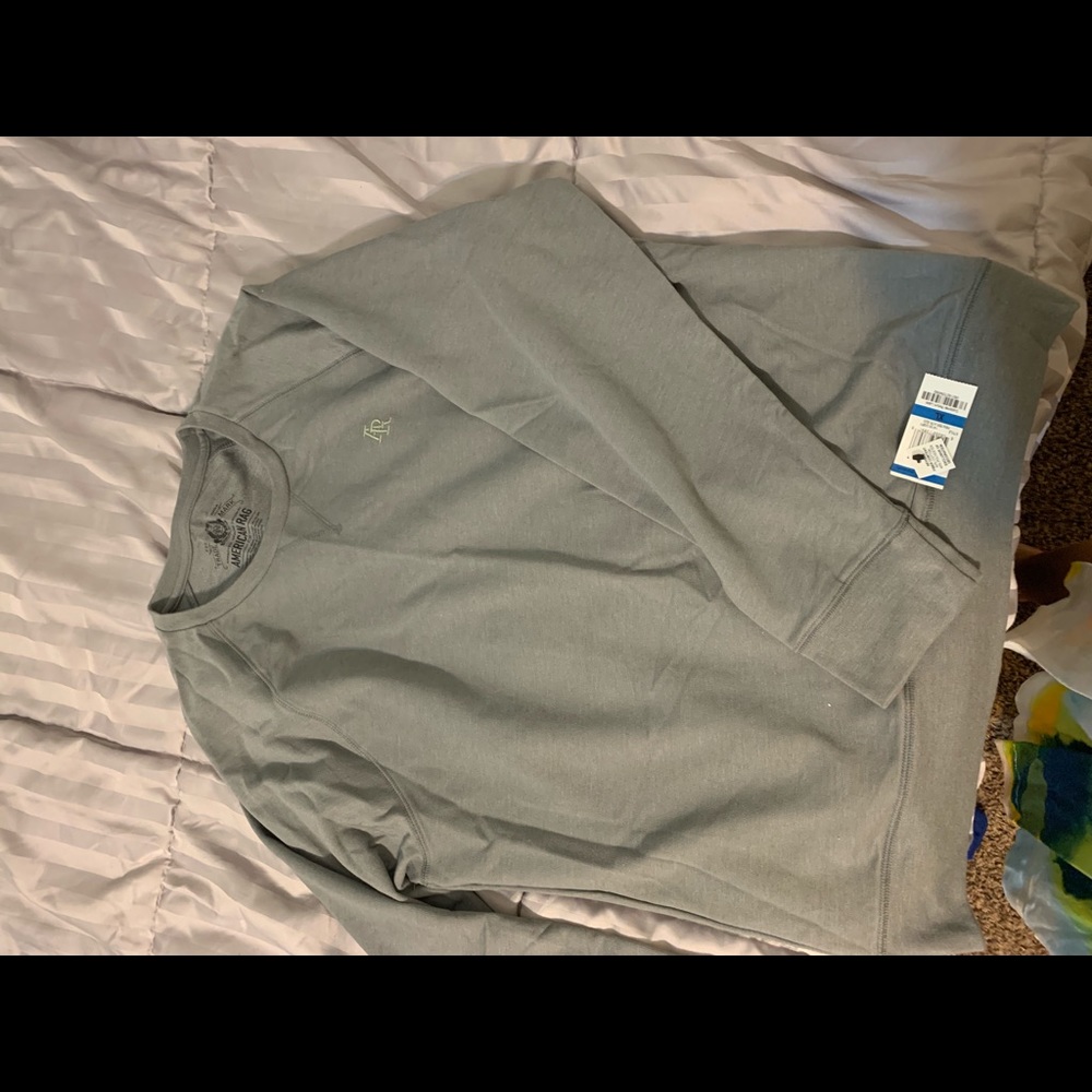 American Rag sweater - Picture 2 of 4